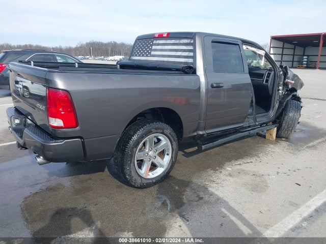 RAM 1500 Express  4x4 5'7 Box 2017 3C6RR7KT0HG796468 Image 4