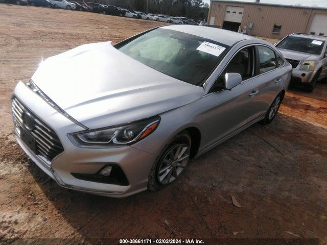 Hyundai SONATA SE 2018 5NPE24AF1JH614943 Image 2