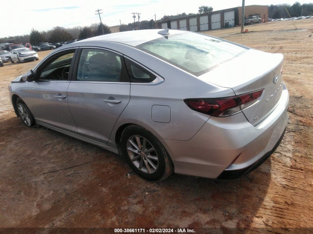 Hyundai SONATA SE 2018 5NPE24AF1JH614943 Image 3
