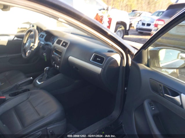 3VWD17AJ7EM356218 Volkswagen Jetta 1.8t Se