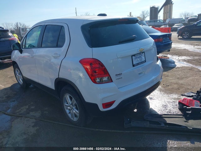 Chevrolet TRAX LS 2019 3GNCJKSB9KL217032 Image 3