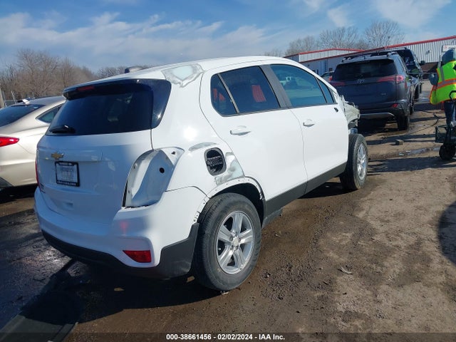 Chevrolet TRAX LS 2019 3GNCJKSB9KL217032 Image 4