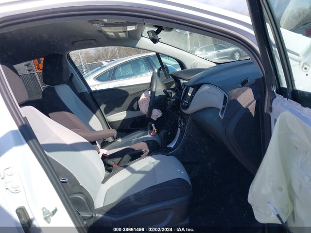 Chevrolet TRAX LS 2019 3GNCJKSB9KL217032 Image 5