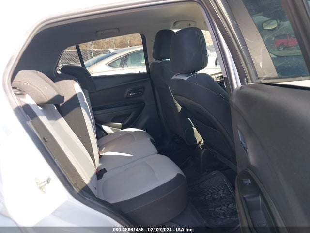 Chevrolet TRAX LS 2019 3GNCJKSB9KL217032 Image 8