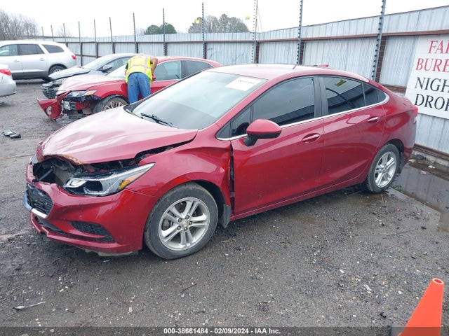Chevrolet Cruze Lt Auto 2018 1G1BE5SM9J7246649 Image 2