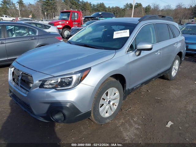 Subaru Outback 2.5i Premium 2018 4S4BSACC8J3382725 Image 2
