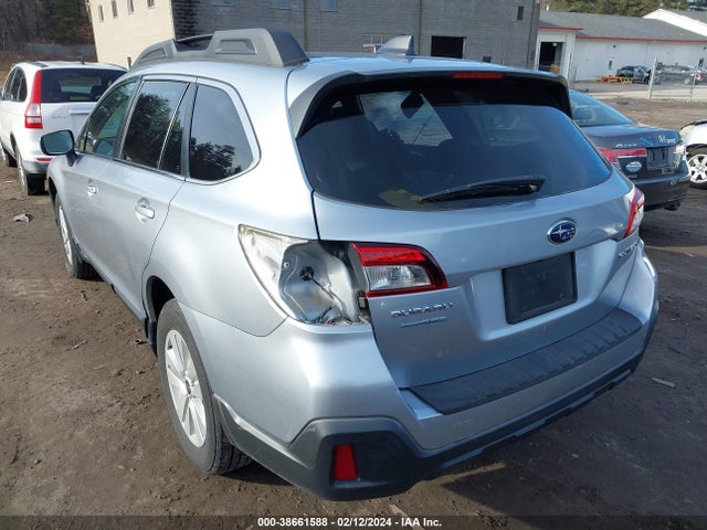 Subaru Outback 2.5i Premium 2018 4S4BSACC8J3382725 Image 3