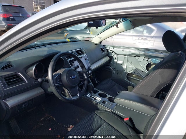 Subaru Outback 2.5i Premium 2018 4S4BSACC8J3382725 Image 5