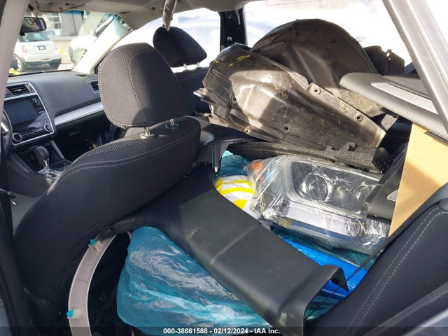 Subaru Outback 2.5i Premium 2018 4S4BSACC8J3382725 Image 8
