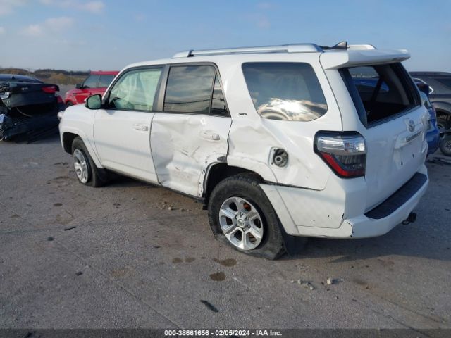 2017 TOYOTA 4RUNNER JTEZU5JR8H5155721 Photo 2