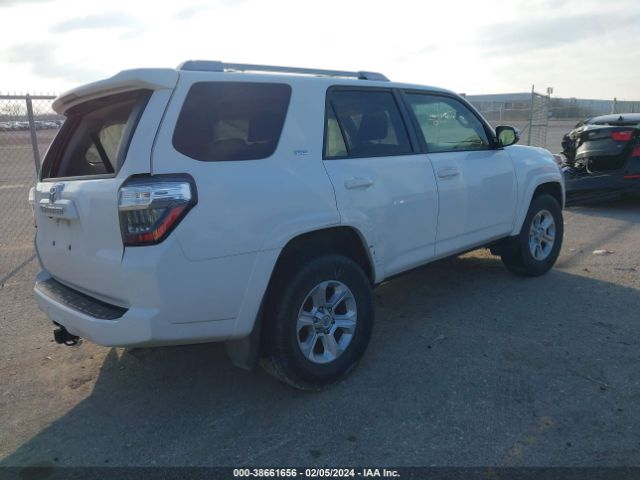 2017 TOYOTA 4RUNNER JTEZU5JR8H5155721 Photo 3