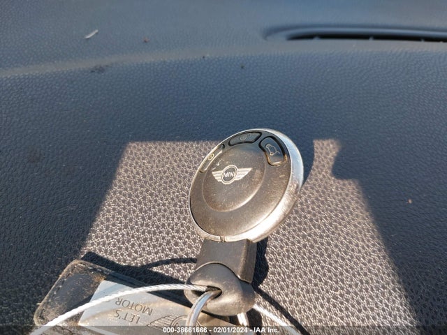 2011 MINI COOPER WMWSU3C58BT096142 Photo 10