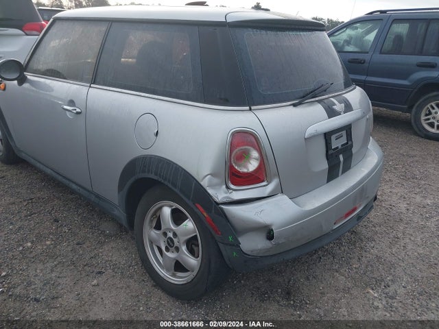 2011 MINI COOPER WMWSU3C58BT096142 Photo 5
