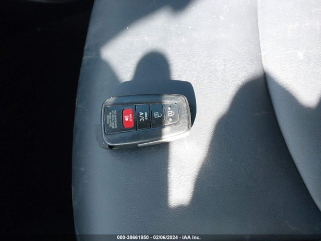 Toyota Prius Prime Premium 2018 JTDKARFP5J3100853 Image 11