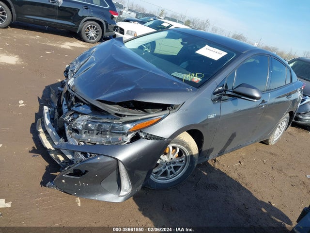 Toyota Prius Prime Premium 2018 JTDKARFP5J3100853 Image 2