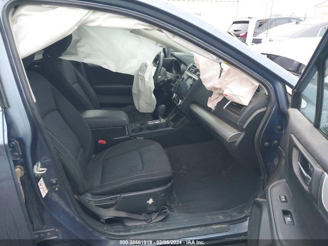 Subaru Outback 2.5i Premium 2018 4S4BSAFC0J3303639 Image 5
