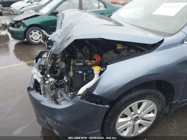 Subaru Outback 2.5i Premium 2018 4S4BSAFC0J3303639 Image 6