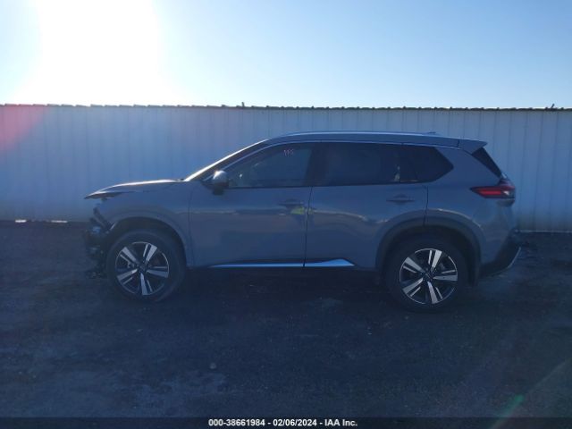 JN8BT3DC8PW100896 Nissan Rogue Platinum Fwd