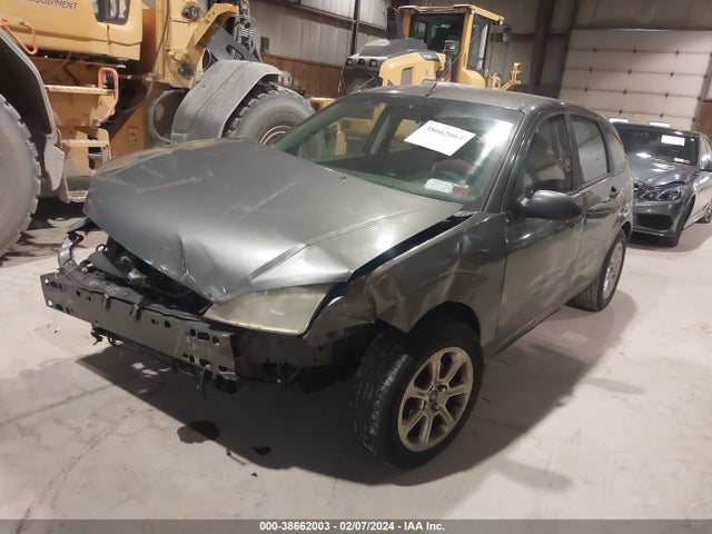 2005 FORD FOCUS ZX5 VIN: 3FAFP37N75R147762