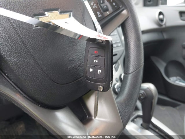 Chevrolet Sonic Ls Auto 2015 1G1JA5SH8F4134055 Image 11