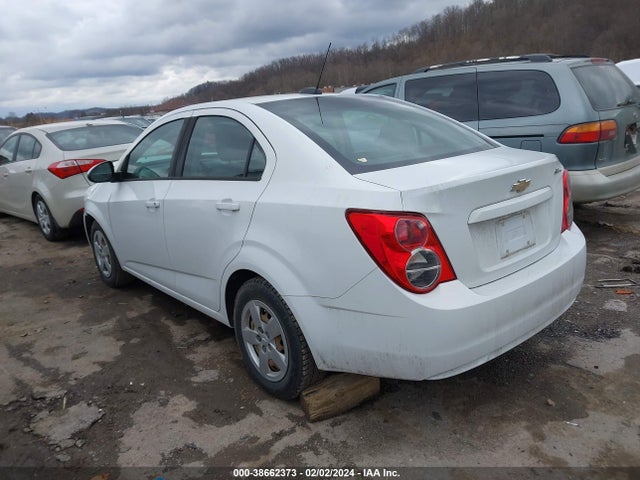 Chevrolet Sonic Ls Auto 2015 1G1JA5SH8F4134055 Image 3
