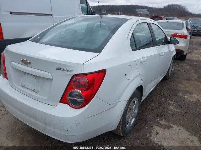 Chevrolet Sonic Ls Auto 2015 1G1JA5SH8F4134055 Image 4
