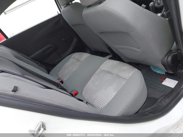 Chevrolet Sonic Ls Auto 2015 1G1JA5SH8F4134055 Image 8