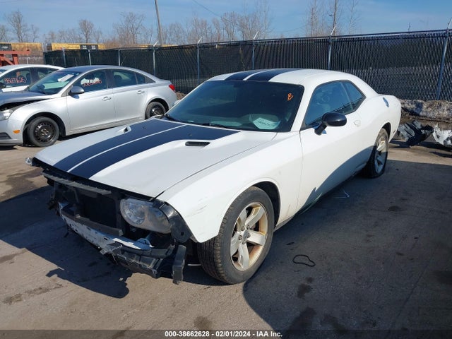 Dodge Challenger Sxt 2014 2C3CDYAG7EH233828 Image 2