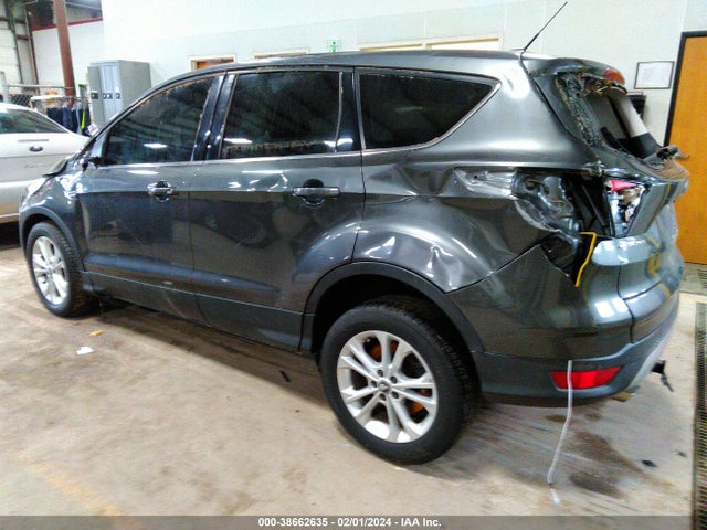 Ford ESCAPE SE 2017 1FMCU9G91HUC52950 Image 3