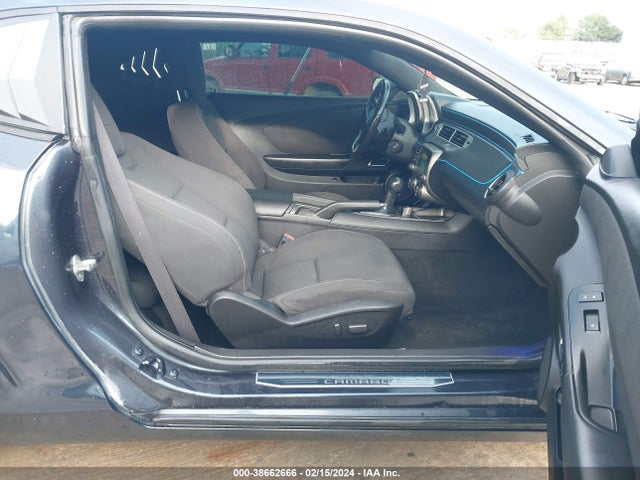 38662666 :رقم المزاد ، 2G1FB1E30D9209966 vin ، 2013 Chevrolet Camaro Lt مزاد بيع