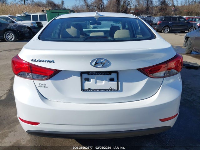 Hyundai ELANTRA SE 2016 5NPDH4AE2GH715158 Image 17