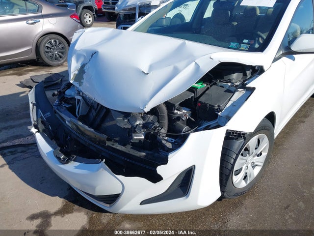 Hyundai ELANTRA SE 2016 5NPDH4AE2GH715158 Image 6