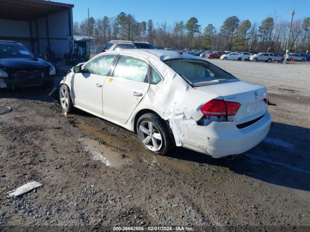 1VWAT7A38FC086269 Volkswagen PASSAT S
