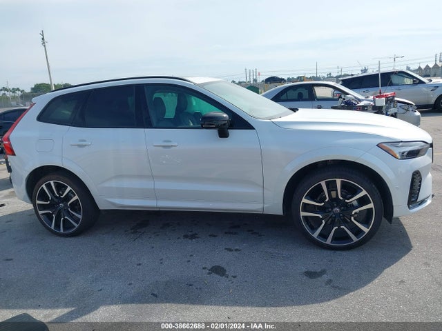 Volvo Xc60 B5 Ultimate Dark Theme 2024 YV4L12RM4R1820288 Image 13