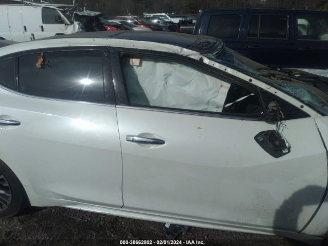 1N4AA6AP2HC411075 Nissan Maxima 3.5 Platinum
