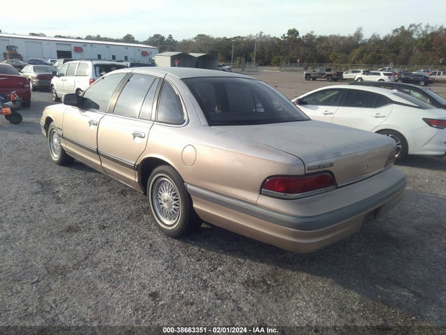 1992 FORD CROWN VICTORIA LX VIN: 2FACP74W8NX170380