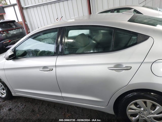 Hyundai ELANTRA SE 2017 5NPD74LF7HH105914 Image 15