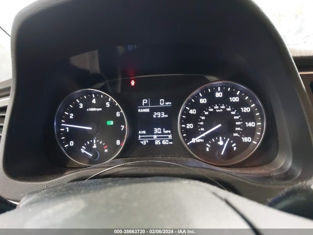 Hyundai ELANTRA SE 2017 5NPD74LF7HH105914 Image 16