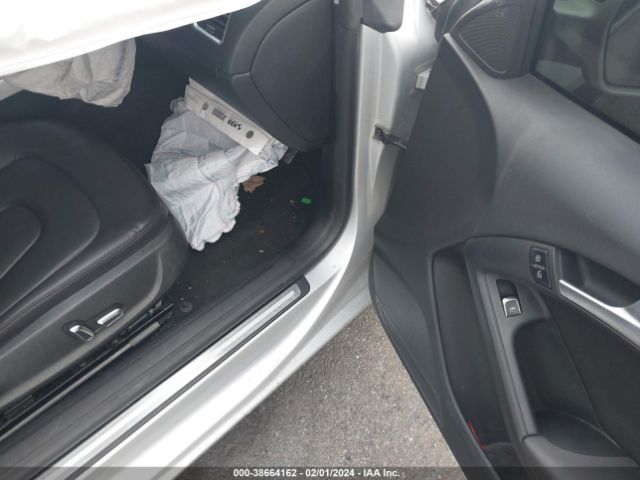 WAULFAFR9EA002285 Audi A5 2.0t Premium