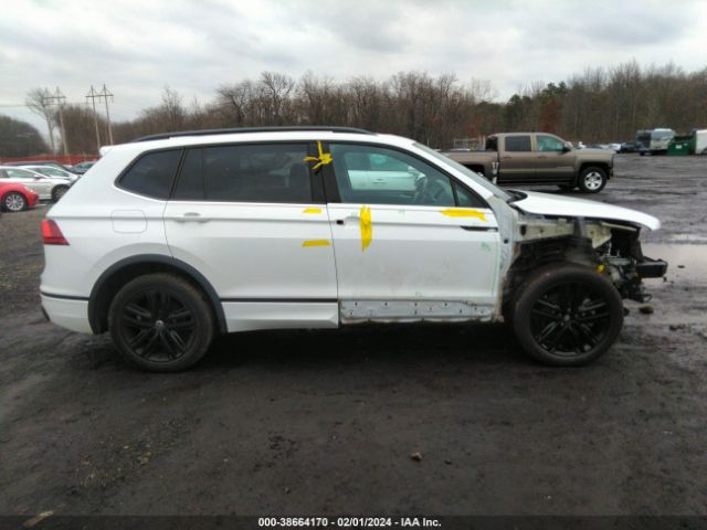 3VV8B7AX8NM034873 Volkswagen Tiguan 2.0t Se R-line Black