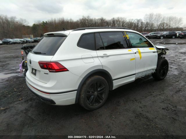 3VV8B7AX8NM034873 Volkswagen Tiguan 2.0t Se R-line Black