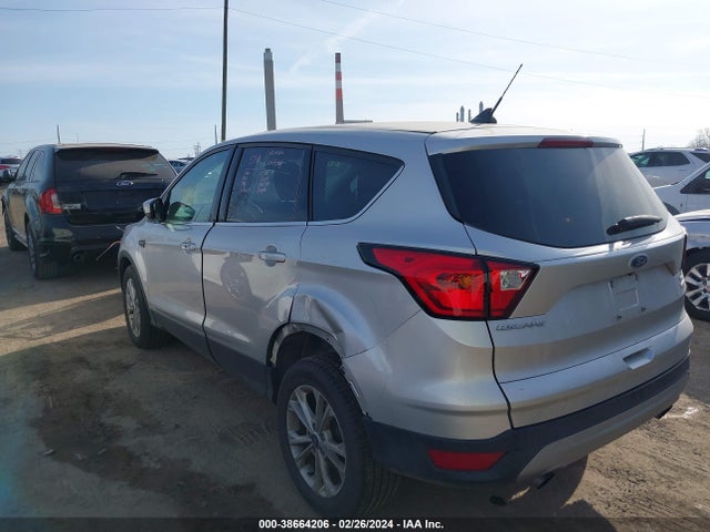 Ford ESCAPE SE 2019 1FMCU9GD3KUA69299 Image 3