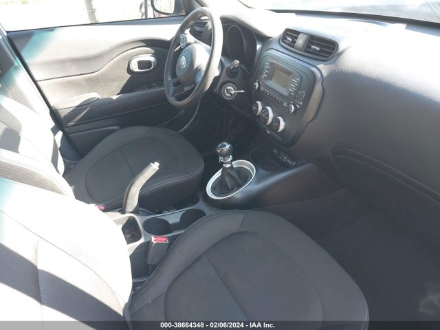 KIA Soul 2016 KNDJN2A22G7401200 Image 5