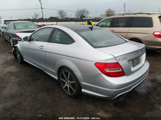 Mercedes-Benz C 250 2015 WDDGJ4HB5FG366244 Image 3