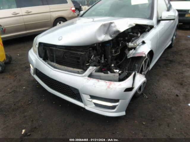 Mercedes-Benz C 250 2015 WDDGJ4HB5FG366244 Image 6