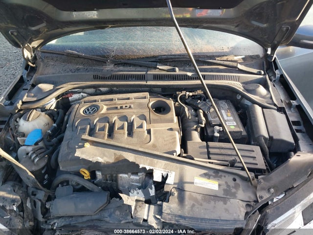 3VWLA7AJ3FM301830 Volkswagen Jetta 2.0l Tdi Se