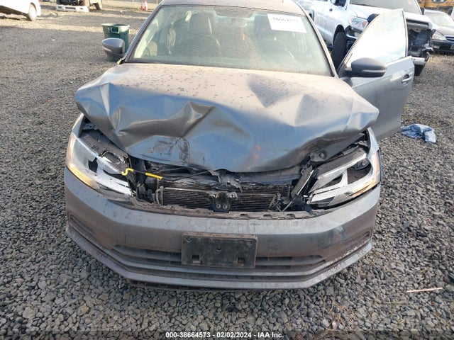 3VWLA7AJ3FM301830 Volkswagen Jetta 2.0l Tdi Se