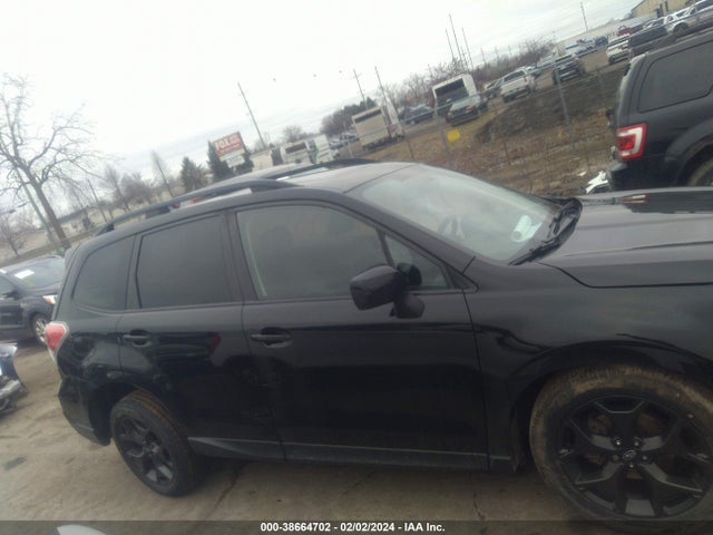 Subaru Forester 2.5i Premium 2018 JF2SJAGC0JH576316 Image 13