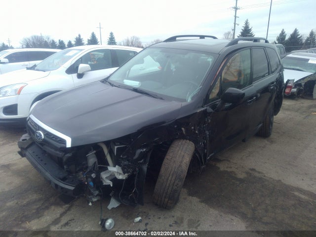 Subaru Forester 2.5i Premium 2018 JF2SJAGC0JH576316 Image 2