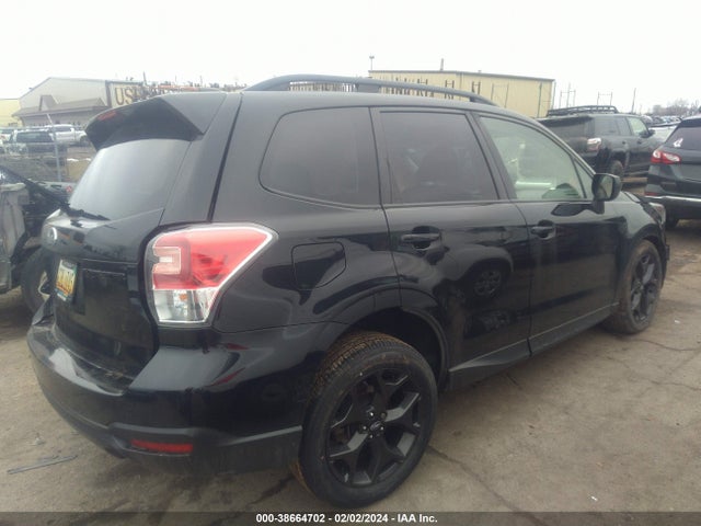 Subaru Forester 2.5i Premium 2018 JF2SJAGC0JH576316 Image 4